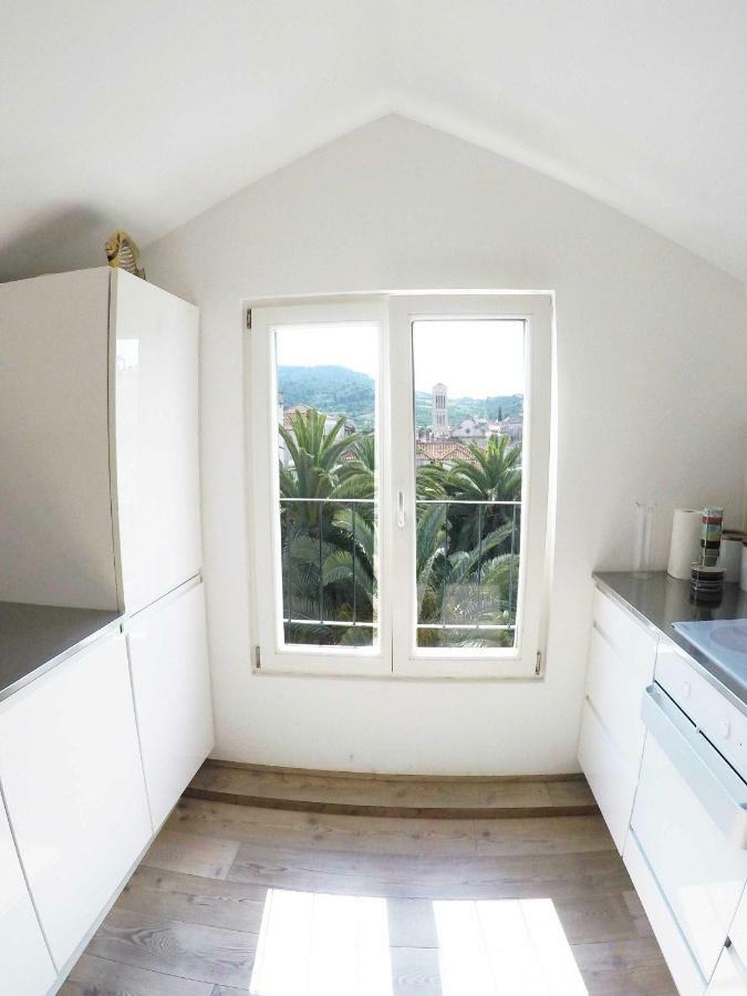 Hvar Attic Modern Design - Town Center With A Great View Hvar Town Bagian luar foto
