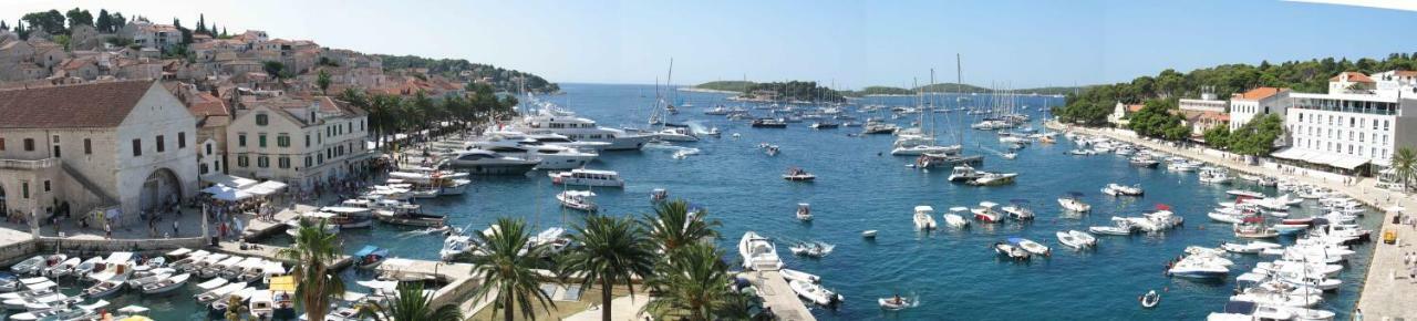 Hvar Attic Modern Design - Town Center With A Great View Hvar Town Bagian luar foto