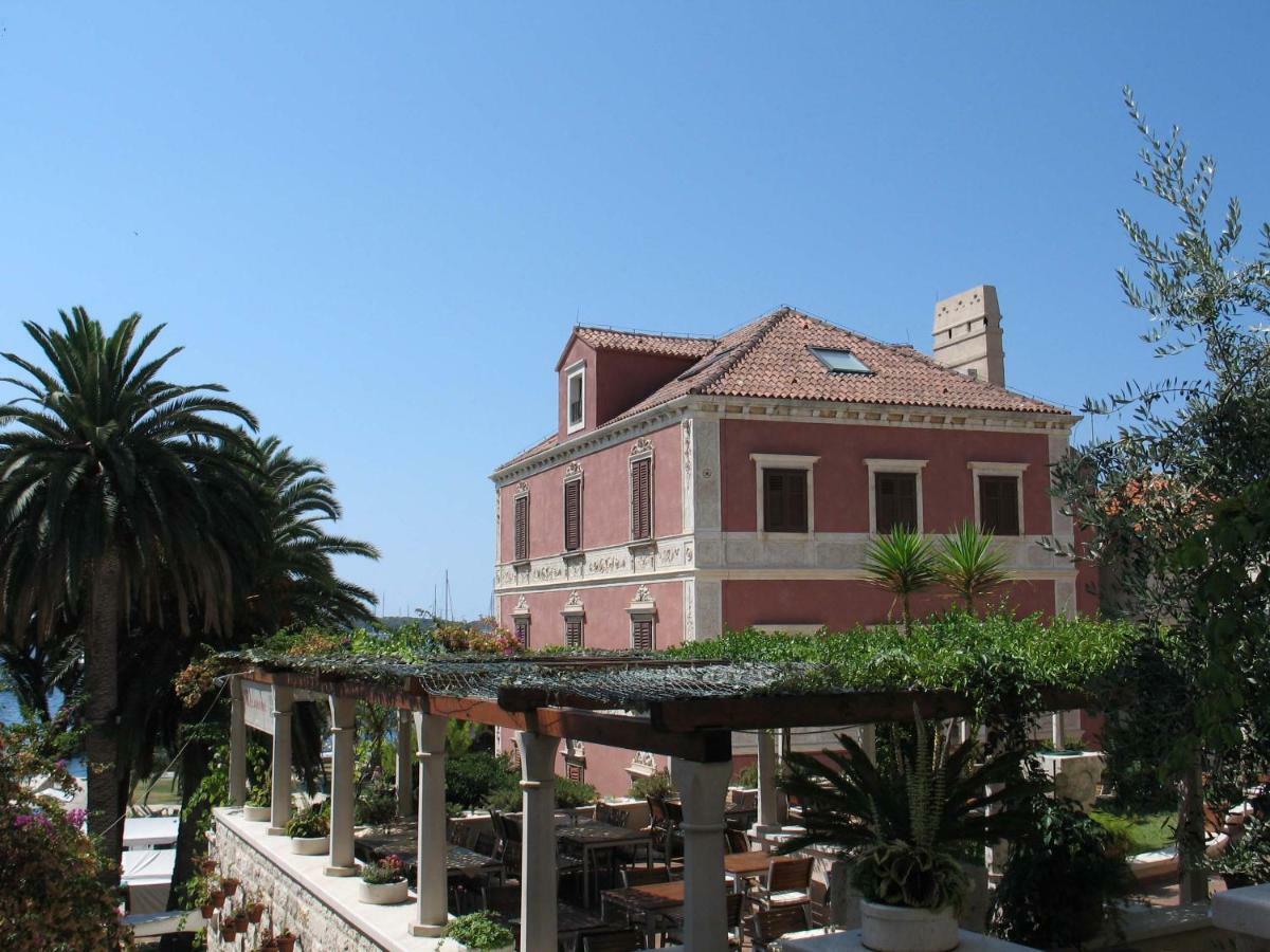 Hvar Attic Modern Design - Town Center With A Great View Hvar Town Bagian luar foto